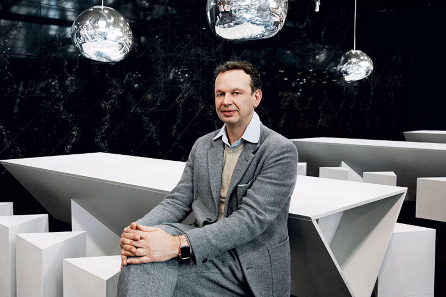 TOM DIXON